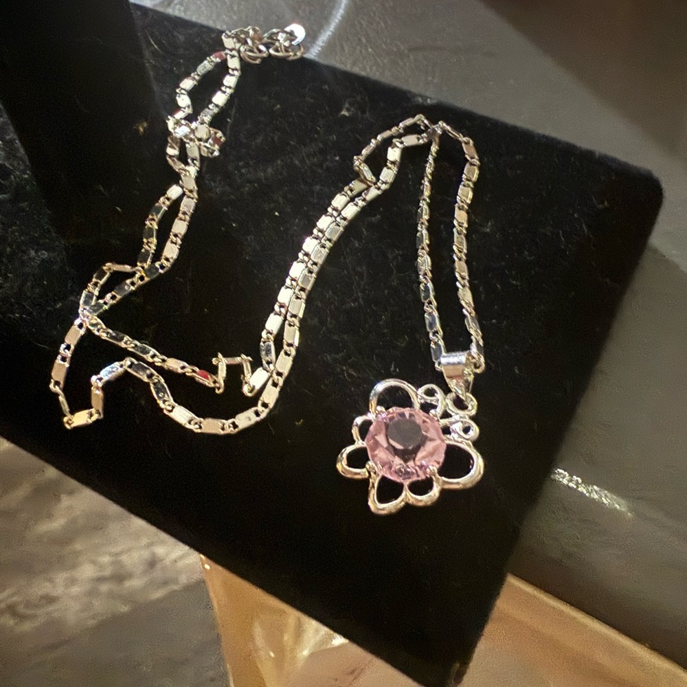 Elegant 925 Silver Necklace with Pink Gemstone butterfly